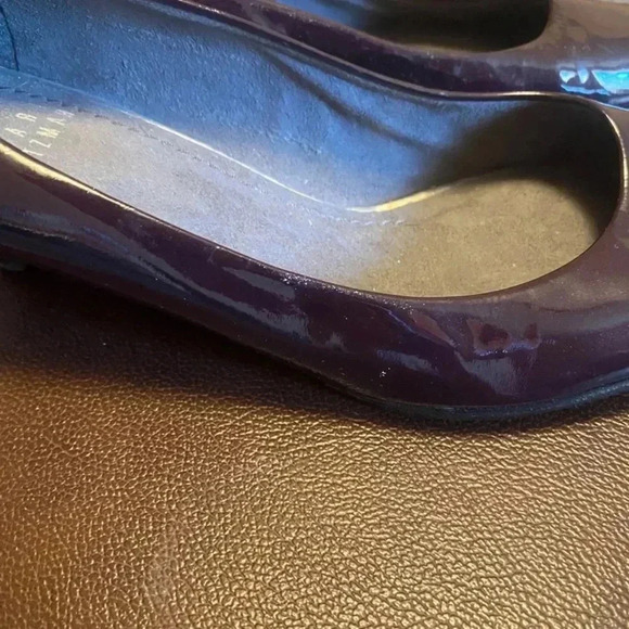 Stuart Weitzman Patent Leather Purple kitten Heels - Picture 3 of 7